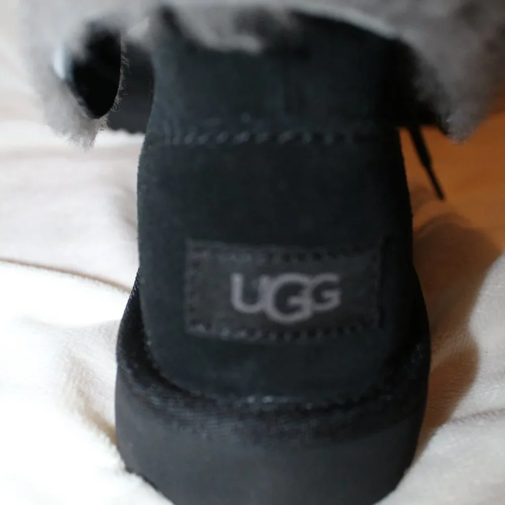 NIB UGG WOMEN'S DIARA SUEDE SHEARLING BOOTIES SLIPPERS‎